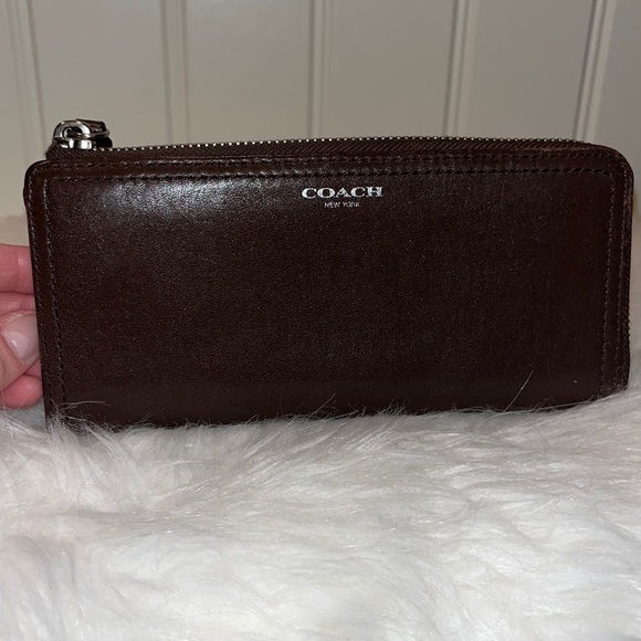 Coach Handbags - Classic dark brown leather COACH zipper wallet.